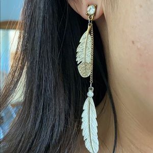 Betsey Johnson asymmetric feather earrings
